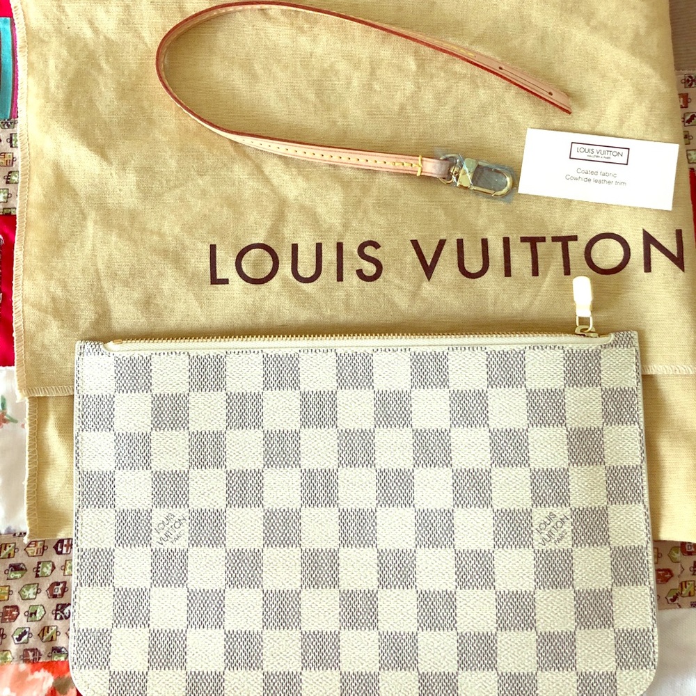 Louis Vuitton MM Clutch in Damier Azur